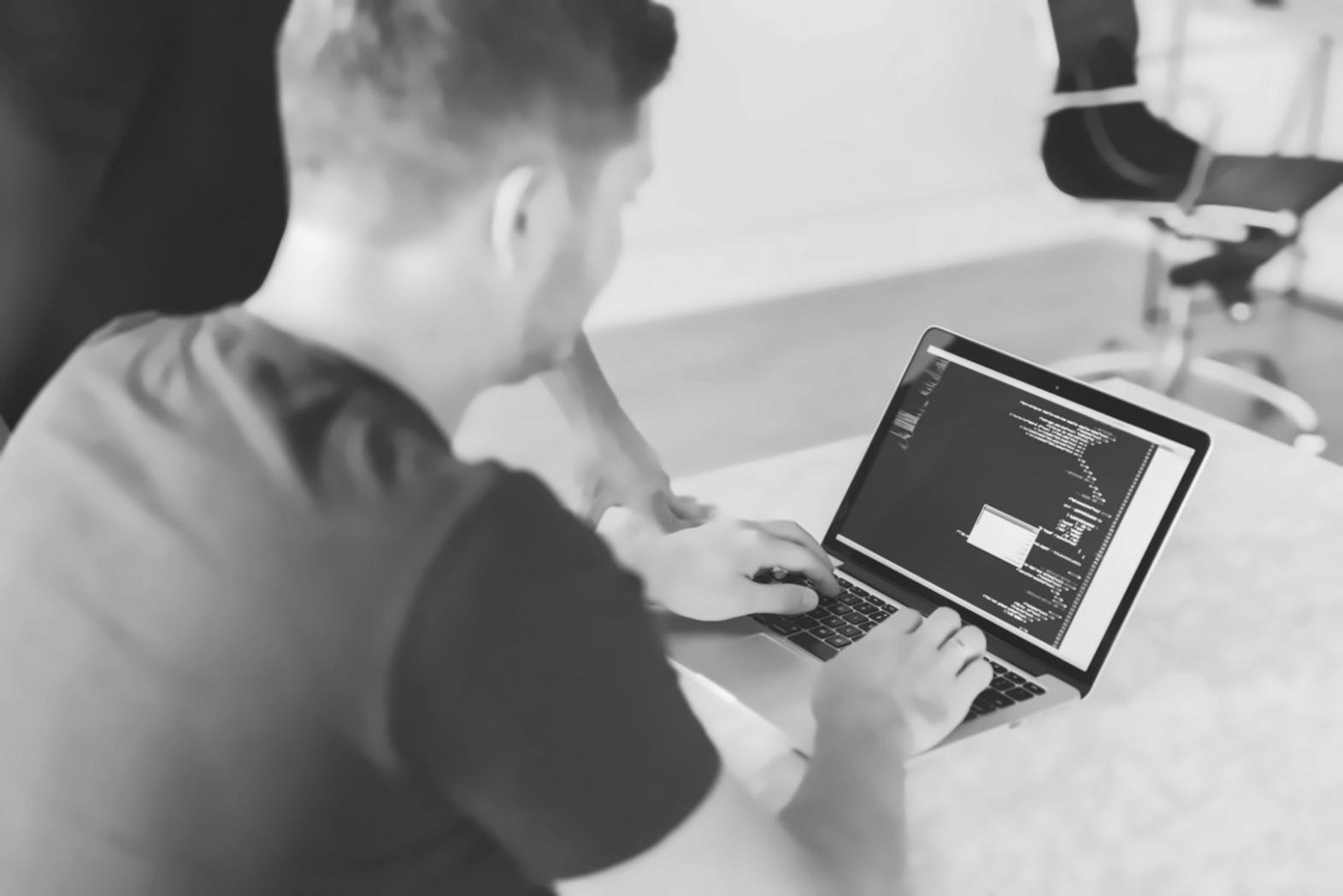 Instructor Petra Viljoen reviewing texture work on a monitor